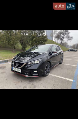 Хэтчбек Nissan Leaf 2018 в Днепре