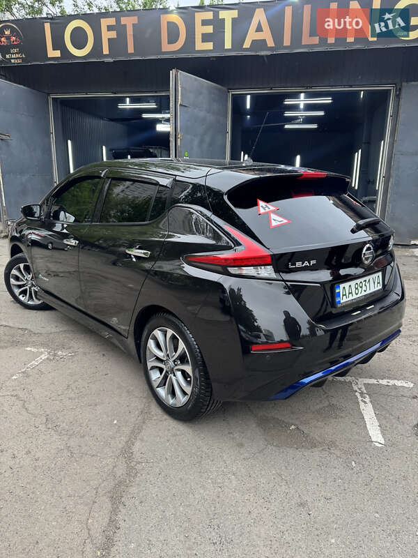 Хетчбек Nissan Leaf 2018 в Києві
