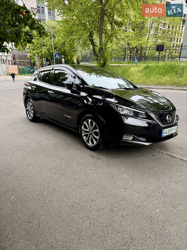 Хетчбек Nissan Leaf 2018 в Києві