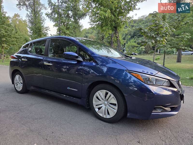 Хетчбек Nissan Leaf 2018 в Києві фото 7 Хетчбек Nissan Leaf 2018 в Києві