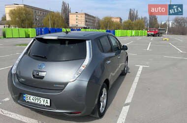 Хэтчбек Nissan Leaf 2016 в 