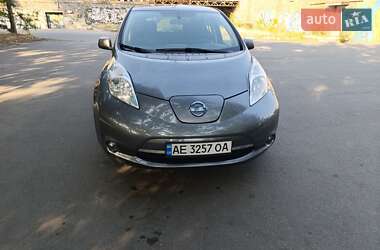 Хэтчбек Nissan Leaf 2014 в Днепре