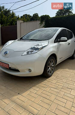 Хэтчбек Nissan Leaf 2013 в Одессе