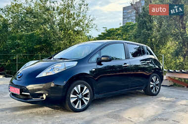 Хэтчбек Nissan Leaf 2013 в Днепре