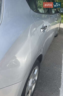Хэтчбек Nissan Leaf 2013 в Львове