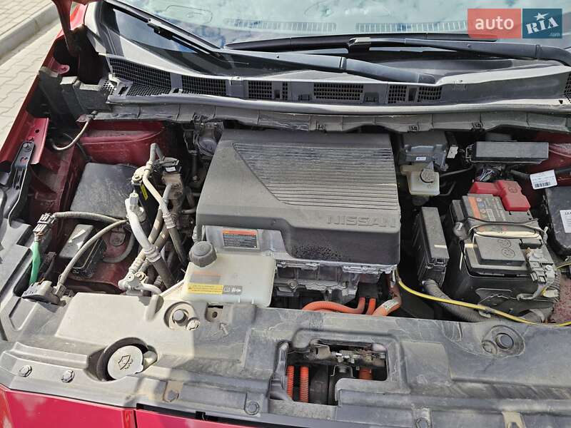 Хэтчбек Nissan Leaf 2018 в Стрые