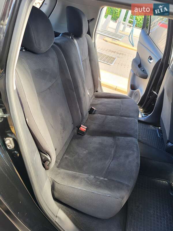 Хэтчбек Nissan Leaf 2014 в Киеве фото 110 Хэтчбек Nissan Leaf 2014 в Киеве