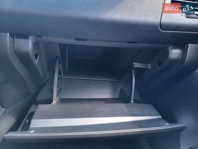 Хэтчбек Nissan Leaf 2014 в Киеве фото 127 Хэтчбек Nissan Leaf 2014 в Киеве