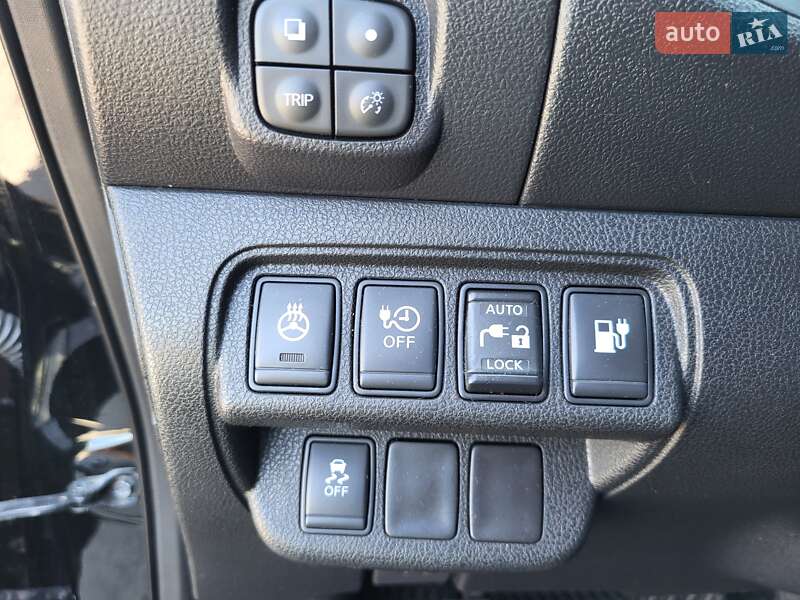 Хэтчбек Nissan Leaf 2014 в Киеве фото 138 Хэтчбек Nissan Leaf 2014 в Киеве