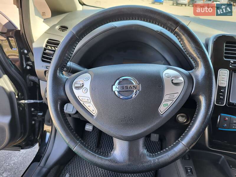 Хэтчбек Nissan Leaf 2014 в Киеве фото 143 Хэтчбек Nissan Leaf 2014 в Киеве