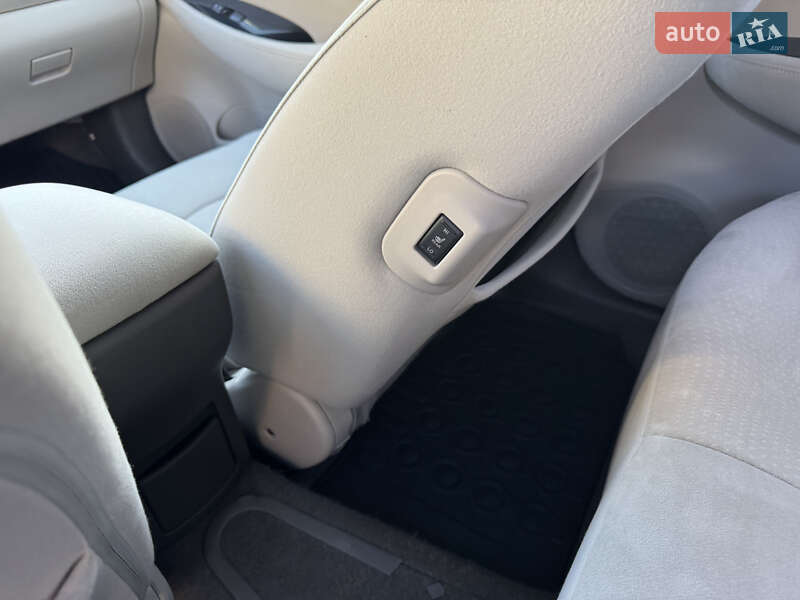 Хэтчбек Nissan Leaf 2012 в Одессе фото 15 Хэтчбек Nissan Leaf 2012 в Одессе