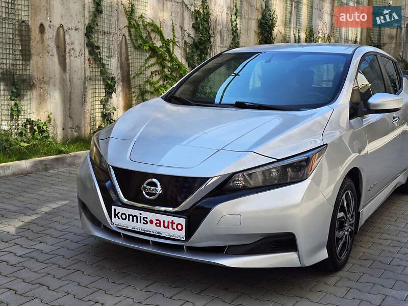 Хэтчбек Nissan Leaf 2018 в Хмельницком