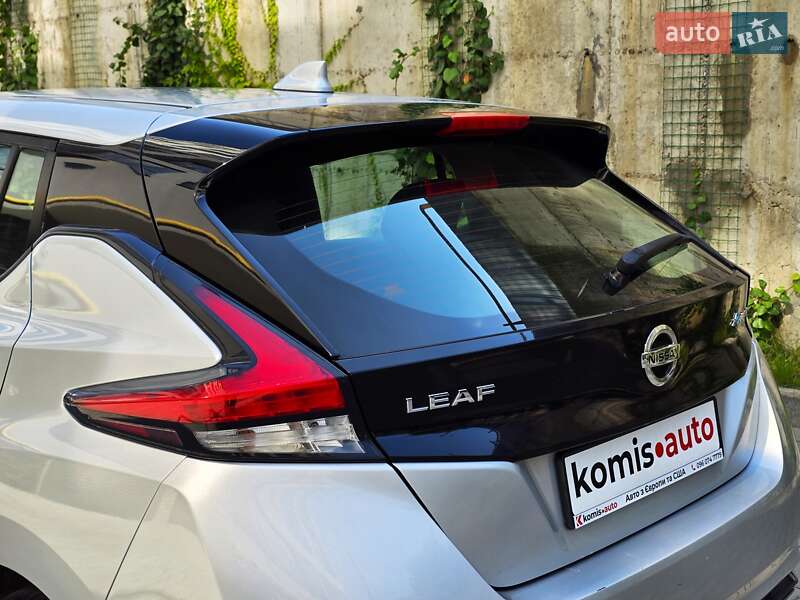 Хэтчбек Nissan Leaf 2018 в Хмельницком