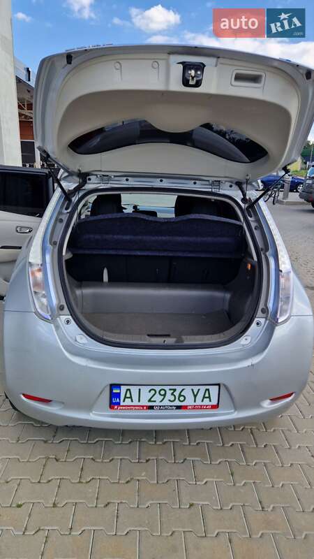 Хэтчбек Nissan Leaf 2012 в Киеве