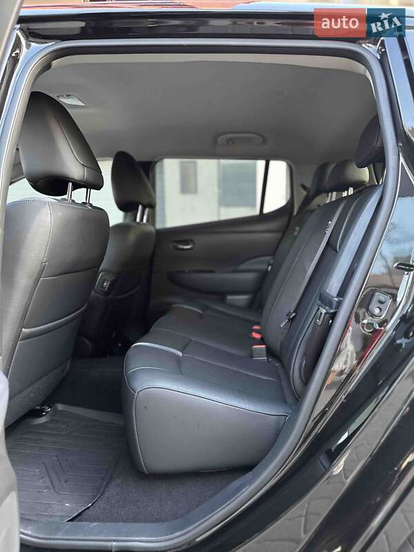 Хэтчбек Nissan Leaf 2019 в Могилев-Подольске