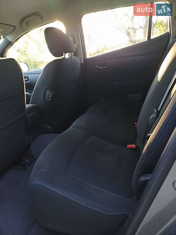 Хетчбек Nissan Leaf 2014 в Тетієві