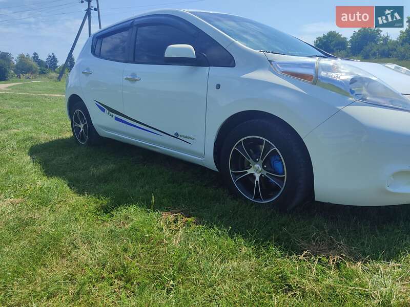 Nissan Leaf 2014