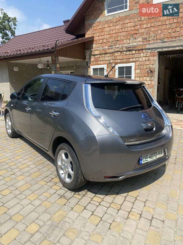 Хетчбек Nissan Leaf 2013 в Кіцмані