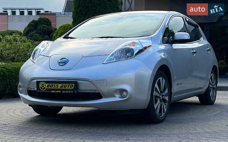 Хэтчбек Nissan Leaf 2016 в Львове