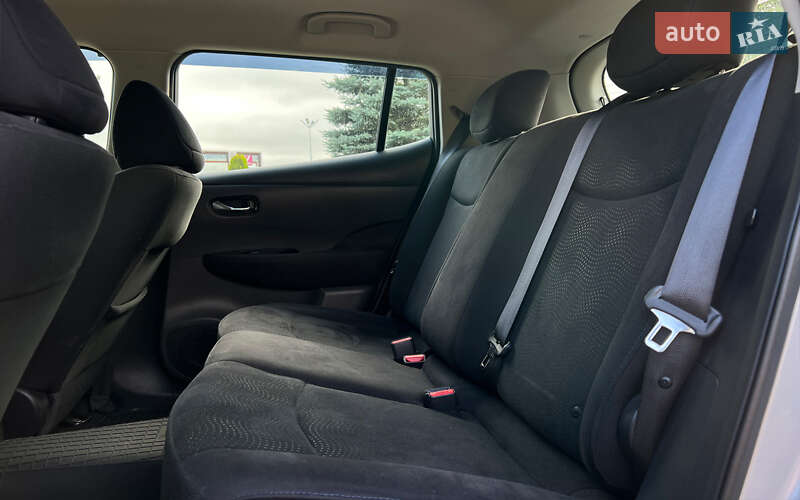 Хэтчбек Nissan Leaf 2016 в Львове