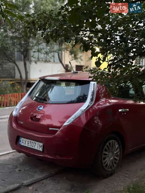 Хэтчбек Nissan Leaf 2013 в Киеве фото 9 Хэтчбек Nissan Leaf 2013 в Киеве