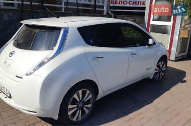 Хетчбек Nissan Leaf 2013 в Павлограді