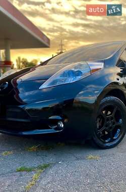 Хэтчбек Nissan Leaf 2012 в Днепре