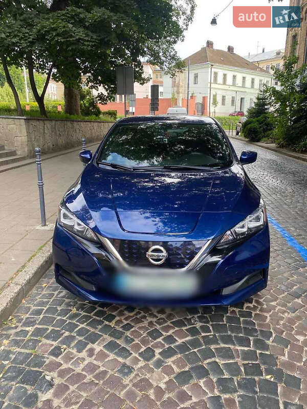 Хэтчбек Nissan Leaf 2018 в Львове