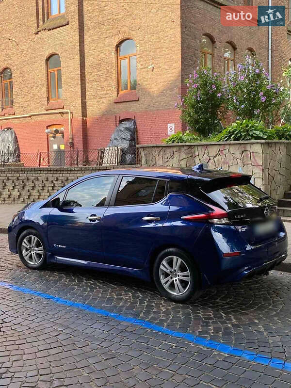 Хэтчбек Nissan Leaf 2018 в Львове