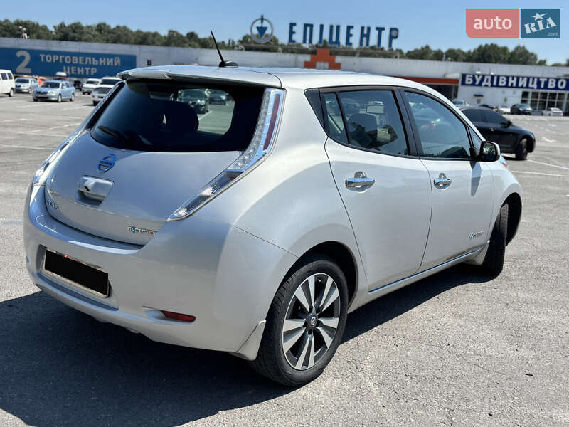 Хэтчбек Nissan Leaf 2016 в Ужгороде фото 3 Хэтчбек Nissan Leaf 2016 в Ужгороде