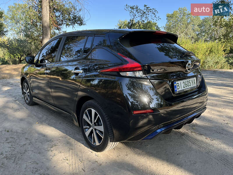 Хэтчбек Nissan Leaf 2018 в Кобеляках