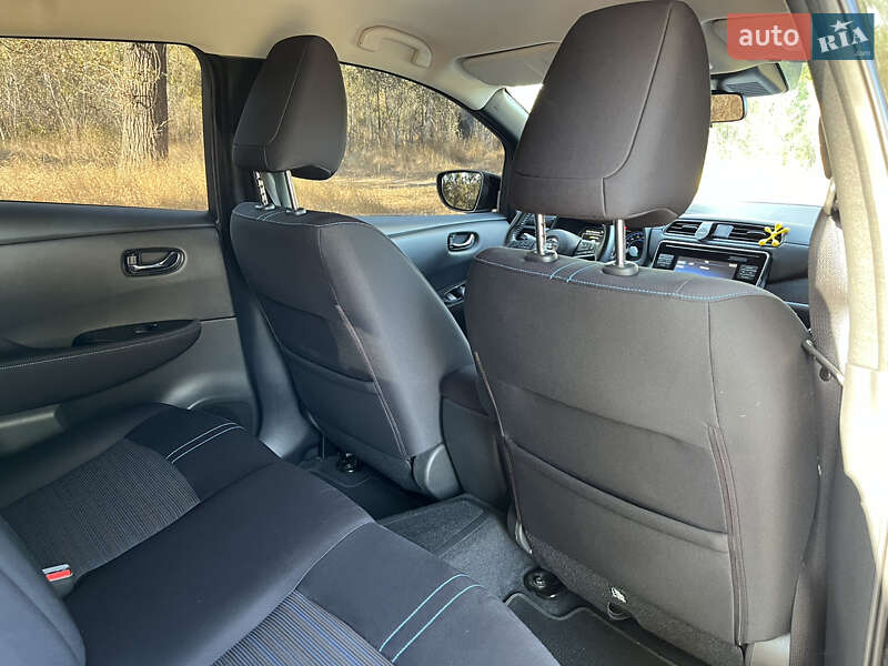 Хэтчбек Nissan Leaf 2018 в Кобеляках