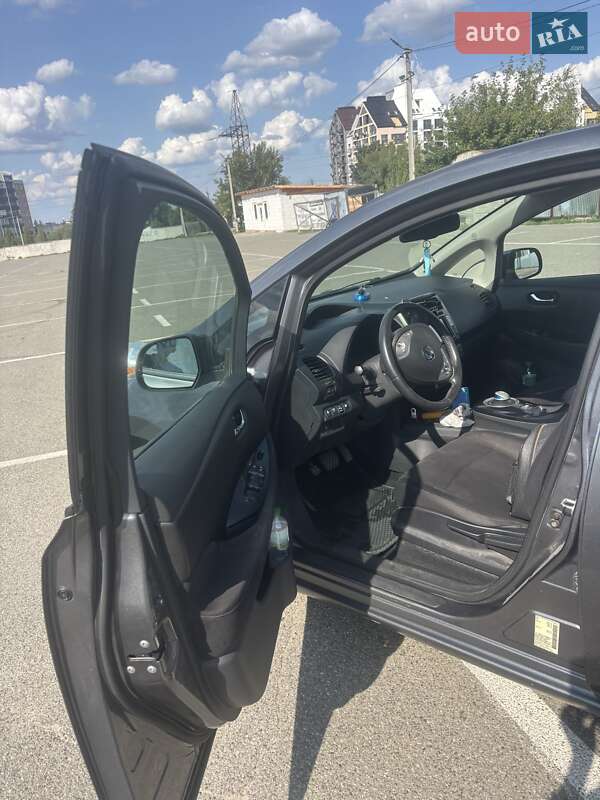Хэтчбек Nissan Leaf 2014 в Белогородке