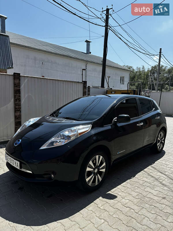 Хэтчбек Nissan Leaf 2015 в Черновцах