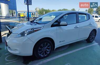 Хэтчбек Nissan Leaf 2014 в Львове