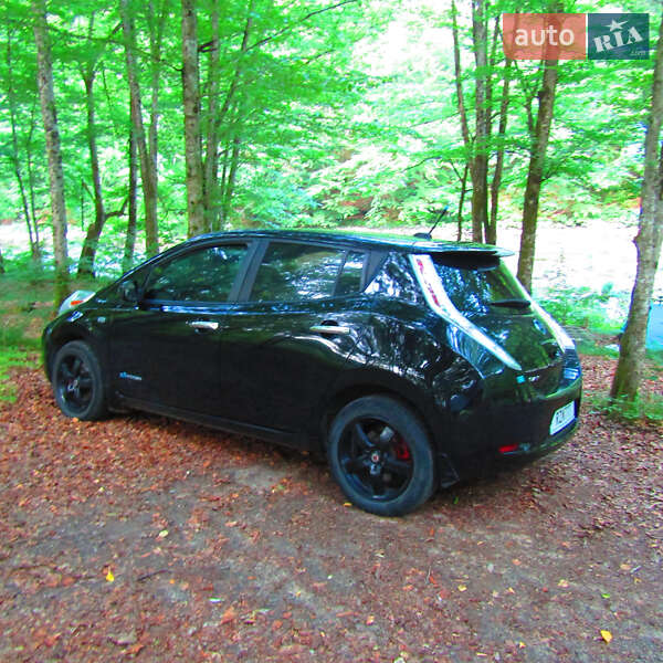 Хэтчбек Nissan Leaf 2014 в Ужгороде