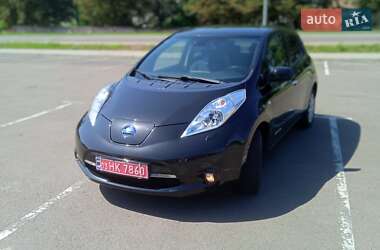 Хэтчбек Nissan Leaf 2015 в Ровно