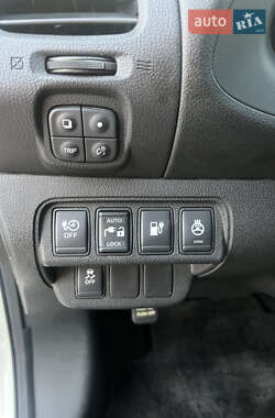Хетчбек Nissan Leaf 2013 в Києві