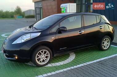 Хетчбек Nissan Leaf 2013 в Рівному