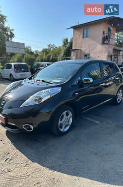 Хетчбек Nissan Leaf 2013 в Кам'янець-Подільському
