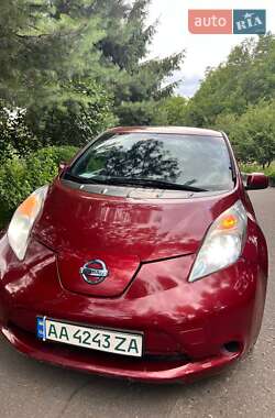 Хэтчбек Nissan Leaf 2013 в Киеве