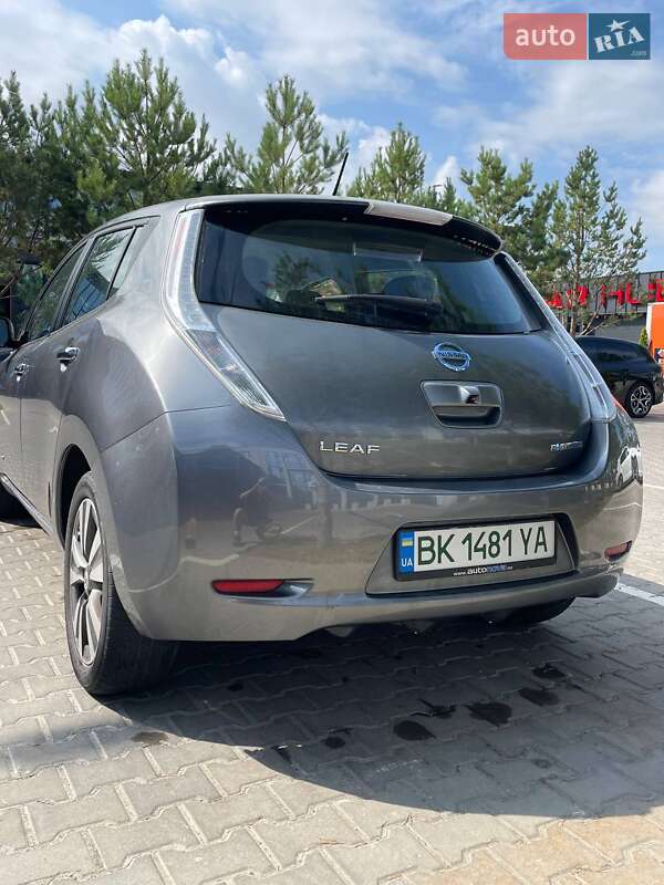 Хэтчбек Nissan Leaf 2014 в Ровно фото 3 Хэтчбек Nissan Leaf 2014 в Ровно