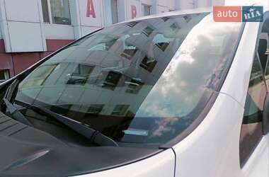 Хэтчбек Nissan Leaf 2014 в Каменском