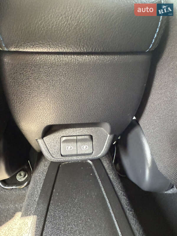 Хэтчбек Nissan Leaf 2022 в Киеве