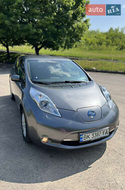 Хэтчбек Nissan Leaf 2016 в Ровно