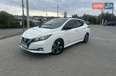 Хетчбек Nissan Leaf 2018 в Чернівцях