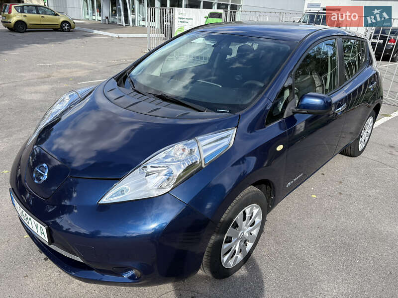 Хэтчбек Nissan Leaf 2016 в Кременчуге