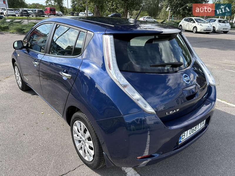 Хэтчбек Nissan Leaf 2016 в Кременчуге