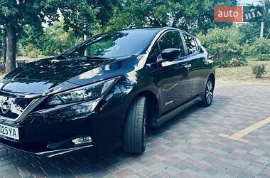 Хэтчбек Nissan Leaf 2018 в Кропивницком