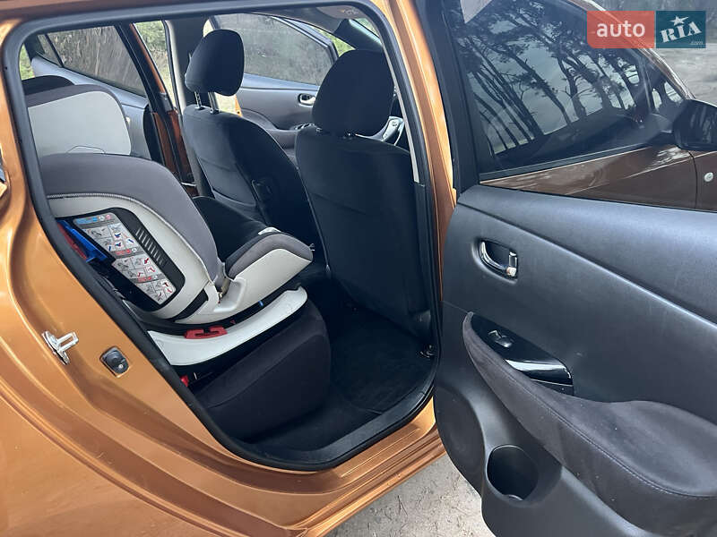 Хетчбек Nissan Leaf 2017 в Житомирі